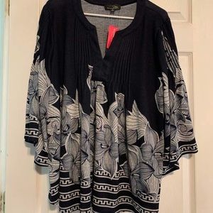 NWT Suzanne Betro top with bell style sleeves - navy color
